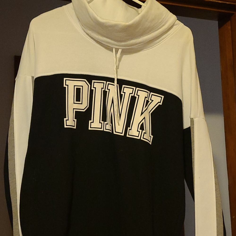 VS PINK sweatshirt - Picture 1 of 4